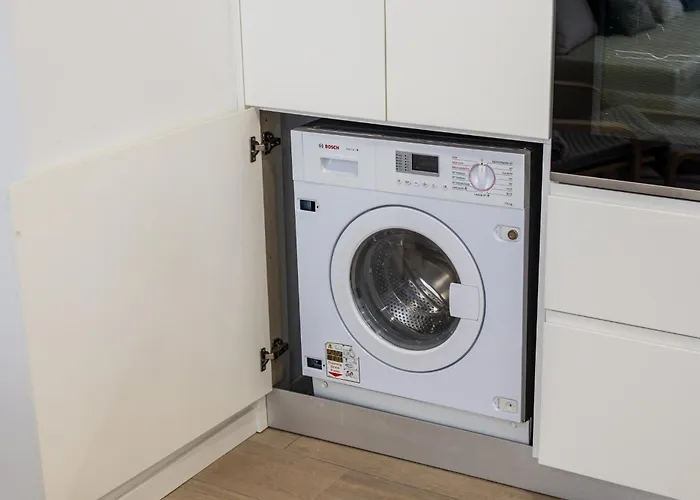 - By Smarthomes * São Martinho do Porto