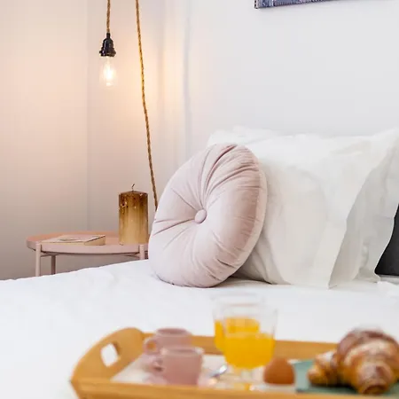 - By Smarthomes 公寓 *