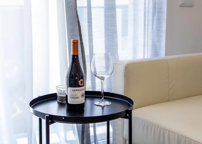 - By Smarthomes * São Martinho do Porto